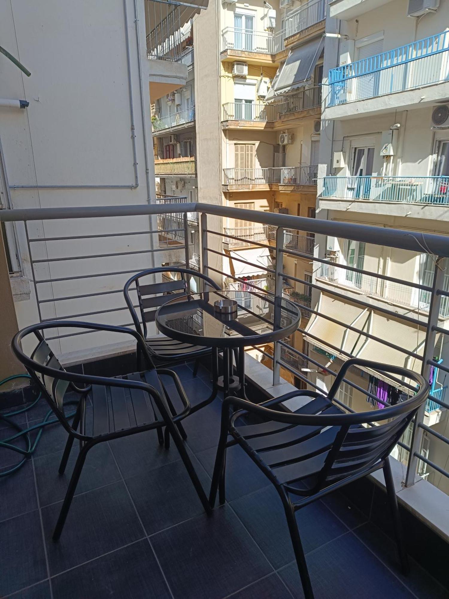 City Vibe-Sigrou 44 Urban Studio Thessaloníki Ngoại thất bức ảnh